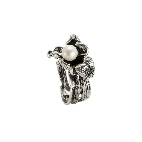 Anello in argento brunito con piccola ninfea e perla naturale Default Title